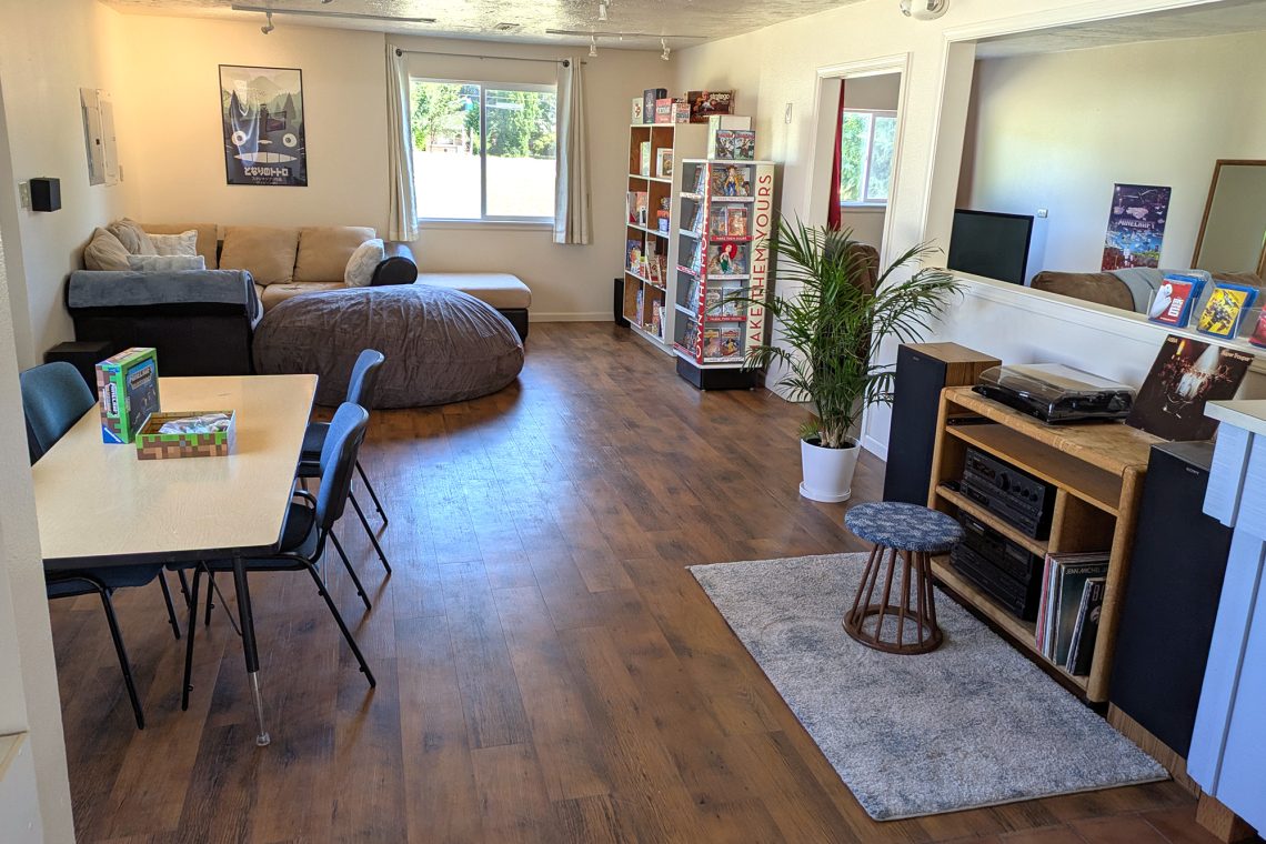 Social Lounge at Chester's Clubhouse in Corvallis, OR